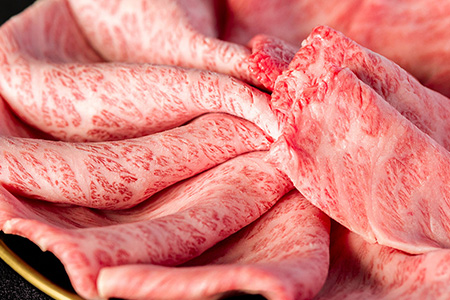 【和牛セレブ】佐賀牛 すき焼きモモ 300g【肉 ブランド牛 和牛 牛肉 ふるさと納税】(H113113)