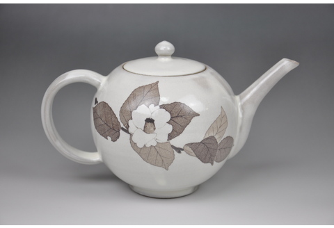 和紙染草花文ポット 【日の隈窯 和紙染 和紙 佐賀 陶器 粉引き 鉄絵 草花 窯元 陶芸作家 急須】(H025114)