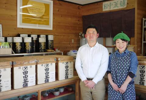 【毎月お届け3回】毎月変わる神埼の麺とお茶3本【定期便 銘茶 嬉野茶 知覧茶 コク香り お徳用 乾麺 生めん 定期便】(H047110)