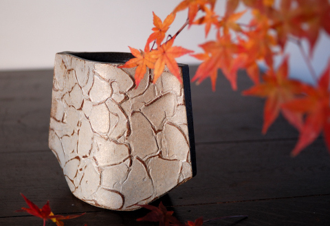 花器 リバーシブル 【一輪挿し 手作り 陶器 オブジェ インテリア 癒し 贈り物】(H038118)