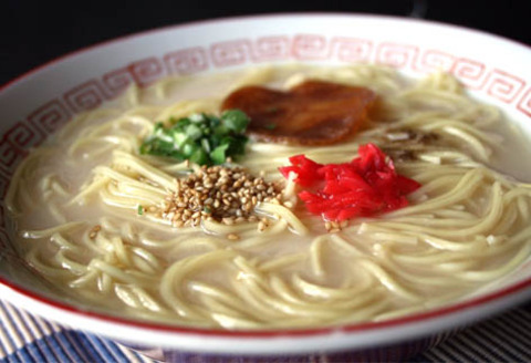 自宅で本格ラーメン・神埼とんこつ生ラーメン 20袋入 【ラーメン ご当地ラーメン 豚骨ラーメン とんこつラーメン 袋麺】(H014138)