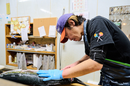 老舗の「魚屋さんの赤むつ(のどぐろ)の煮つけ」(冷凍)【赤ムツ のどぐろ アカムツ ノドグロ 煮付け おかず 惣菜 お手軽 簡単調理 便利 真空 真空冷凍 江口鮮魚】(H032111)