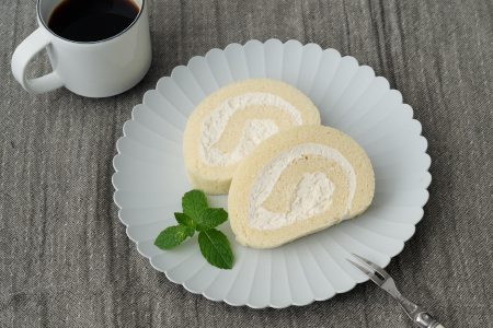 【プレミアム米粉ロールケーキ】卵乳製品不使用 天使のソイロール・ヴィーガン対応【グルテンフリー 保存料不使用 卵不使用 乳製品不使用 贈り物】(H053298)