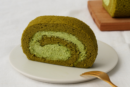【プレミアム米粉ロールケーキ】新緑ロール 2本セット【グルテンフリー 誕生日 ギフト 洋菓子 焼菓子 嬉野茶】(H053310)