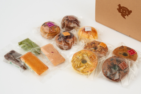 【米粉スイーツ専門店】焼き菓子12個セット(ドーナツ / スコーン / フィナンシェ)【グルテンフリー 小麦粉不使用 焼菓子 贈り物 お歳暮 お中元 お祝 スイーツ デザート ギフト】(H053322)