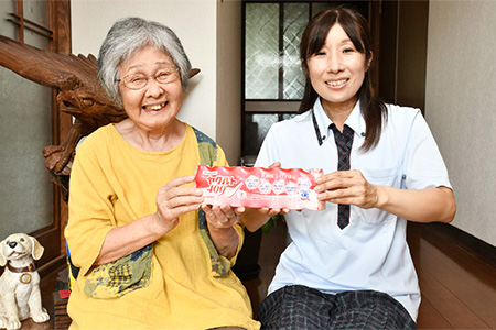 神埼市内見守り訪問 ヤクルト400(7本×8週間) 【ふるさと納税 乳酸菌飲料 ヤクルト 乳酸菌 シロタ株】(H054102)