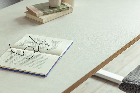 【東馬家具】ツキミ 160DT WH【ダイニングテーブル デスク キッチンテーブル オフィスデスク シンプル 国産 耐久性 耐水性 ふるさと納税】(H060674)