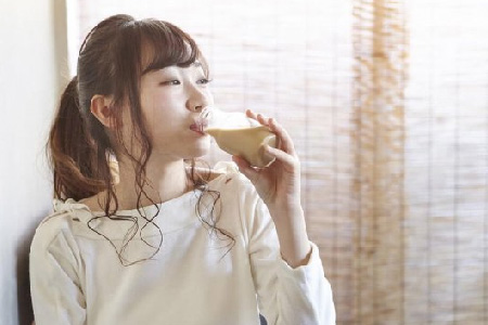 ミルン牧場のみるくコーヒー 200ml×10本【無添加 佐賀県 背振山 標高600メートル 開放牛舎 酪農家 低温長時間殺菌 ノンホモジナイズ牛乳】(H102150)