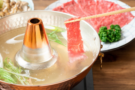 【6か月定期便】訳あり！【A4～A5】佐賀牛赤身霜降りしゃぶしゃぶすき焼き用(肩・モモ) 600g×6回【肉 牛肉 ブランド牛 黒毛和牛 ふるさと納税】(H112230)