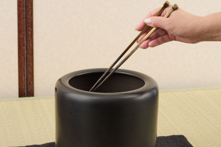 尾崎焼 手炙り火鉢【日の隈窯 元祖 尾崎焼 神埼市 佐賀 陶器 鉄絵 窯元 陶芸作家】(H025155)