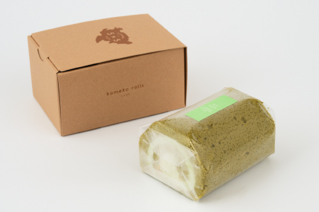 【プレミアム米粉ロールケーキ】神埼桑菱茶ロール【グルテンフリー 保存料不使用 贈り物 お歳暮 お中元 お祝】(H053295)