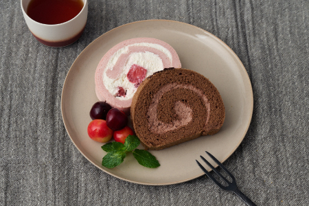 【定期便6回】プレミアム米粉ロールケーキ 10種＋栗ドーナツ＋米粉スコーンセット【グルテンフリー 保存料不使用 贈り物 お歳暮 お中元 お祝】(H053326)