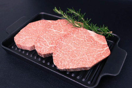 佐賀牛ヒレステーキ 150g×3枚 合計450g【贅沢な柔らかさ 繊細な風味 脂身が少ない 肉質 とろける食感 品質 希少なヒレ部分 安心 安全 深い旨み 上品 洗練された味わい】(H118108)