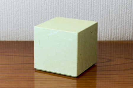 和紙染草花文徳利 【日の隈窯 和紙染 和紙 佐賀 陶器 粉引き 鉄絵 窯元 陶芸作家】(H025123)