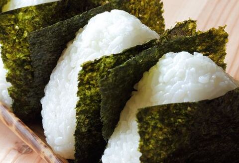 【隔月3回定期便】初摘み海苔 BK-33 【のり パリッと 有明海産 旨味 塩味 味付 焼き 極上 絶品 ミネラル 天然塩】(H029114)