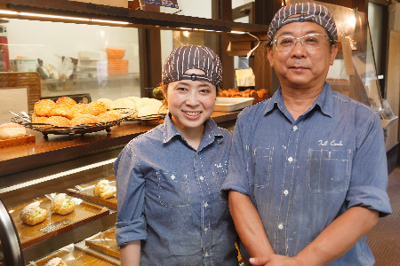 【瞬間冷凍】4種類のパン焼きたて直送便セット【食パン 純国産 佐賀県産 厳選素材 こだわり製法】(H111109)