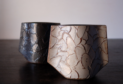 花器 リバーシブル 【一輪挿し 手作り 陶器 オブジェ インテリア 癒し 贈り物】(H038118)