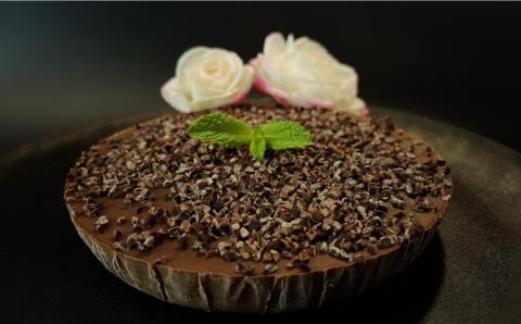 【3回定期便】植物性100％ Vegan Raw Cake Chocolate（チョコレート／Lサイズ）☆お砂糖・小麦粉・乳製品不使用のスイーツ Dondonyokunaru [FCF042]