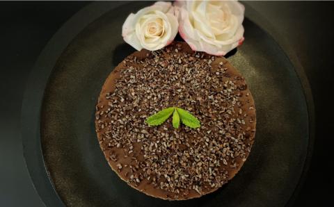植物性100％ Vegan Raw Cake Chocolate（チョコレート／Lサイズ）☆お砂糖・小麦粉・乳製品不使用のスイーツ Dondonyokunaru/吉野ヶ里町 [FCF041]