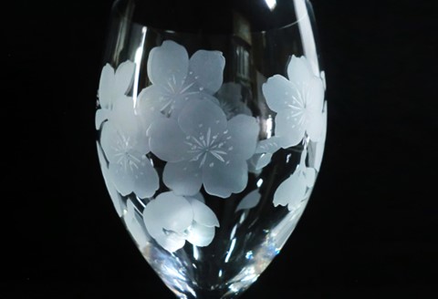 桜の酔ワイングラス(1個入)【ワイングラス クリスタル 桜 ギフト 御祝 記念日】 K024075