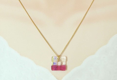 小窓のペンダント・リングin小窓のイヤリング 2点セット【ペンダント ペンダントトップ イヤリング ピアス 可愛い キラキラ シンプル ゴールド お呼ばれ 結婚式 おでかけ】K003100