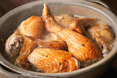 佐賀県産みつせ鶏 丸鶏 1羽【丸鶏 ローストチキン サムゲタン クリスマス パーティー イベント ダッチオーブン 低脂質 ヘルシー 旨味成分 柔らか 歯ごたえ】K059027