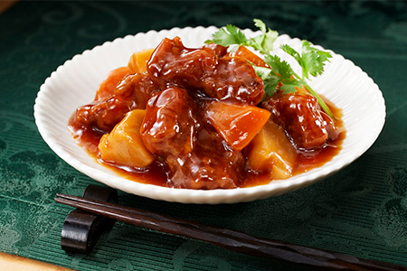 おかずプラス まろやか酢豚×2袋【伊藤ハム 豚肉 たけのこ にんじん 特製 甘酢あん レンジ調理 簡単 お手軽 お弁当】K021069