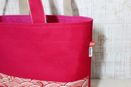 手作りトートバックA(赤ハンプ和柄)【手作り 手提げ サブバック ハンドメイド ポケット付 1点もの 人生の楽園】K023060