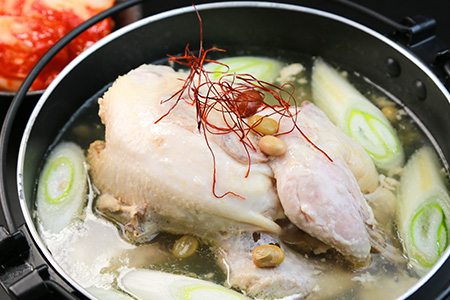 佐賀県産みつせ鶏 丸鶏 1羽【丸鶏 ローストチキン サムゲタン クリスマス パーティー イベント ダッチオーブン 低脂質 ヘルシー 旨味成分 柔らか 歯ごたえ】K059027