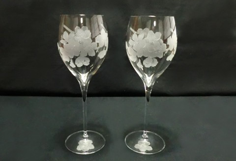 桜の酔(桜のワイングラス)2個入り【ワイン ワイングラス クリスタル 桜 ギフト 御祝 お祝い プレゼント 記念日 ギフト 褒美 オリジナル 土産 桐箱】 K024080