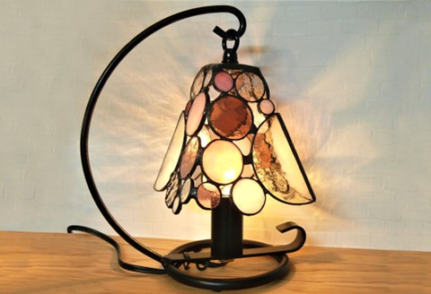 ステンドグラス シャボン玉テーブルランプ(ピンク)【シャボン玉 リビング フロアー 客間 洋室 応接室 子供部屋 キラキラ かわいい 癒し ふんわり お祝 新築祝 プレゼント】K003139