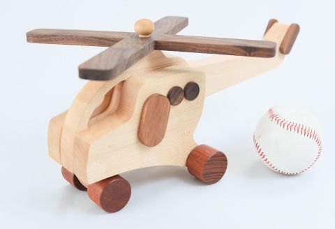 G-238 日本製!!｢優しい木の玩具 ヘリコプター｣ 1個