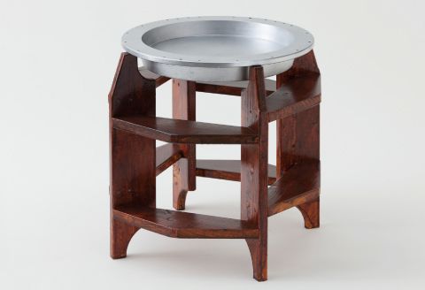 美しいフォルムと質感｢スタンド付ボタニカルプレート (Low)｣ 1台【10個限定!!】N-83