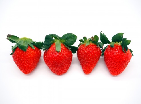 DV024_いちご食べ比べ2パック（いちごさん・さがほのか）