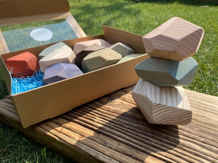 EG042　集中力・創造力・感覚を育てる知育玩具カラー積み木