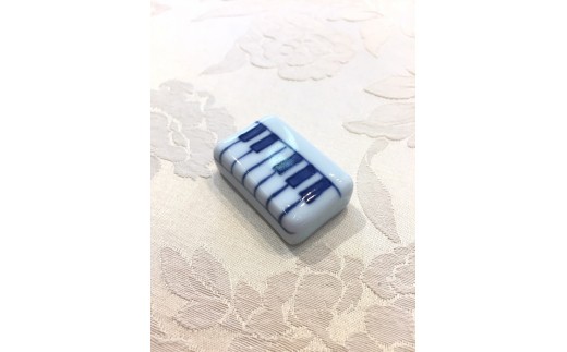 弾いてみたくなる♪ハーモニー鍵盤箸置(2個入り) しん窯・