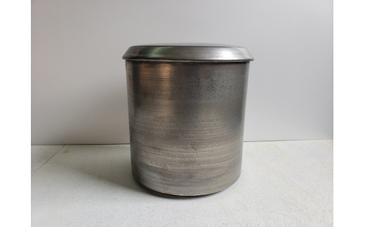 ARITAYAKI MUTSU プラチナの蓋付壺 A400-41