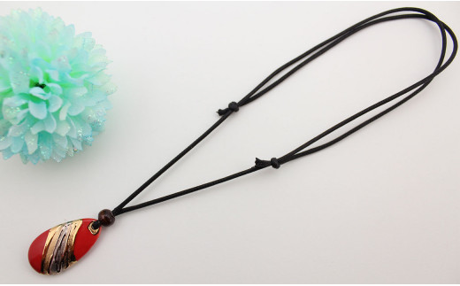 二宮閑山 有田焼ペンダント 赤流星紋様（両面書き） A24-157