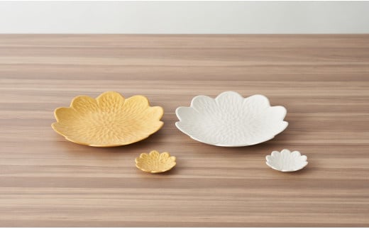 有田焼 flower plate 野菊/金銀彩（銘々皿・豆皿 計4ヶセット）