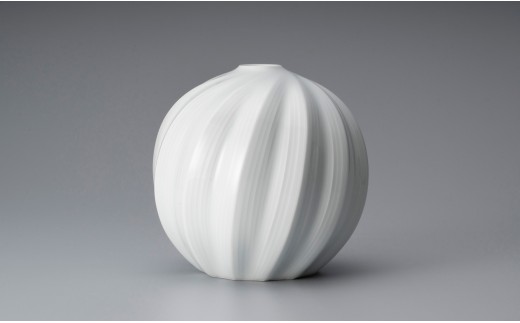 中仙窯 有田焼 白磁面取線彫壺（中尾純作） A220-11