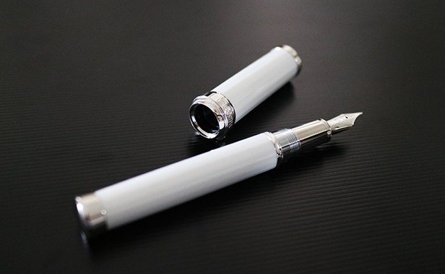 香蘭社 有田焼創業４００年記念万年筆「白磁」 A650-13