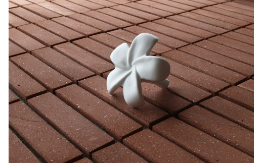 1616/ S&B Bloom Flower Vase White 有田焼 花瓶 一輪挿し フラワーベ