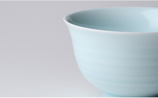 有田焼 青磁彫飯碗【佳秀窯 西山正作 】器 うつわ お茶碗 