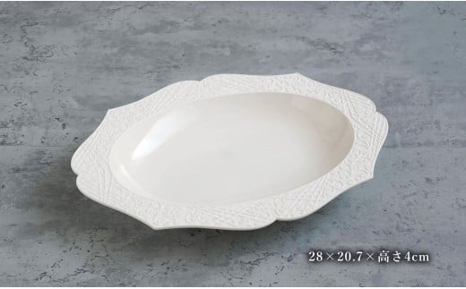 有田焼 切り紙文様のレリーフ 樹葉蕾花 オーバルボウル 2個