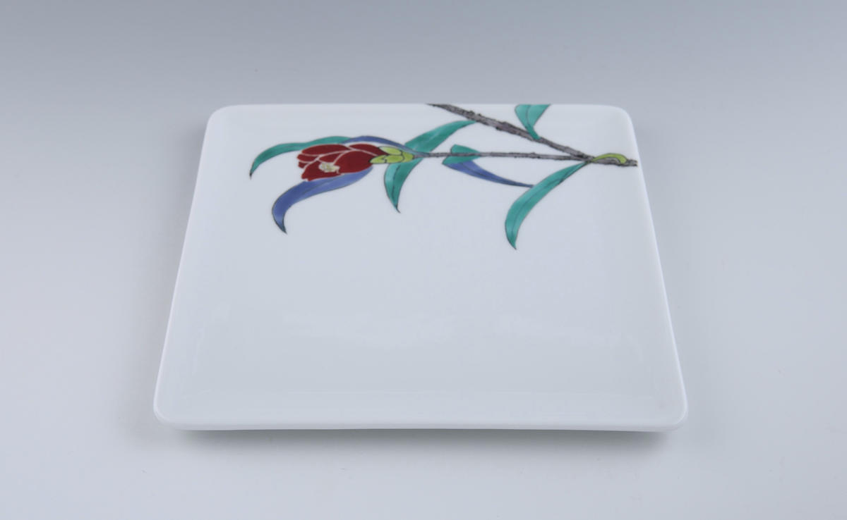 有田焼 角平皿 22cm〈侘助文〉赤【赤絵白磁硯処 雪月花】食