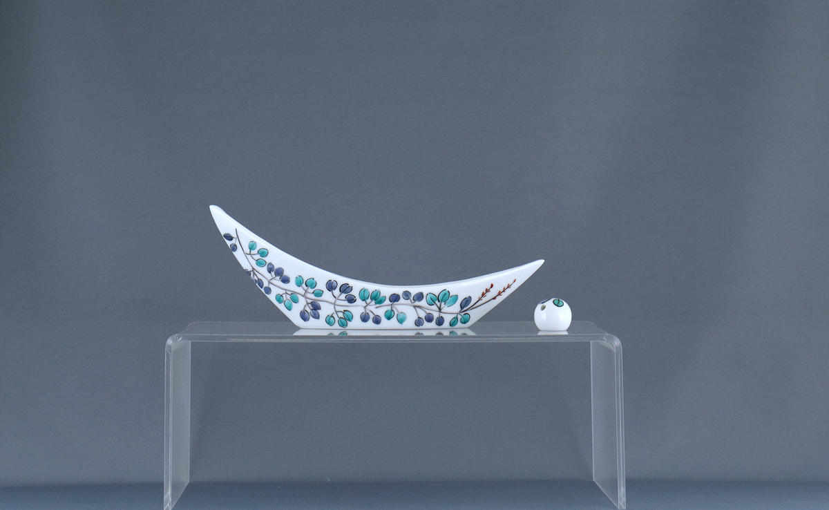 有田焼 舟形お香立〈萩文〉【赤絵白磁硯処 雪月花】手描き