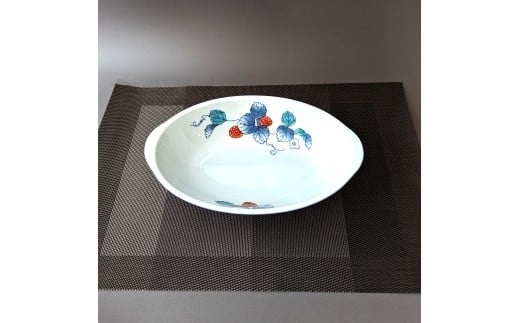 有田焼 華山窯 いちご耳付楕円パスタ鉢【東洋セラミックス