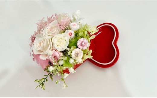 有田焼 ハート型蓋付き花器 レッド【フラワースポット ベ