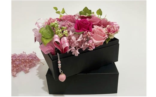 プリザーブドBOXフラワー 有田焼チャーム付き 【フラワース