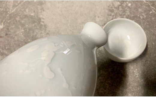 白磁釉滴ぐい呑  井上祐希作 (井上萬二窯) A40-34